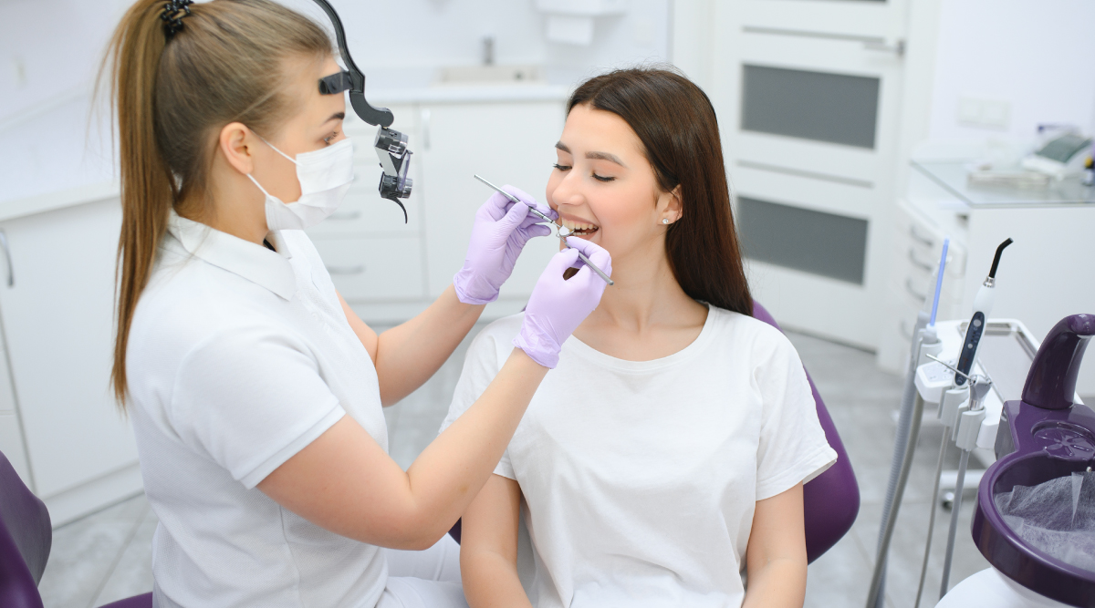 The Emotional Journey of Getting Dental Implants: From Insecurity to Confidence